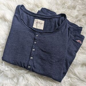 𝅺Hollister Blue Henley Scoop Neck Half Button-down, Size Medium